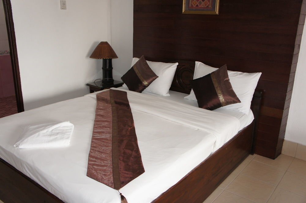 Suksavanh River 2 Hotel Ban Nongdouang Bagian luar foto