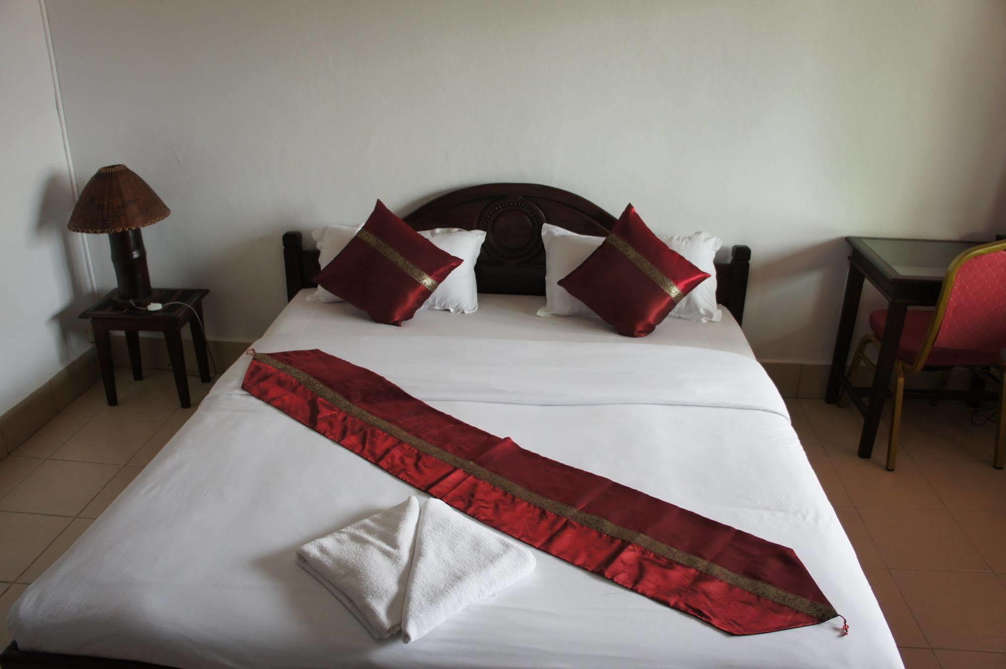 Suksavanh River 2 Hotel Ban Nongdouang Bagian luar foto
