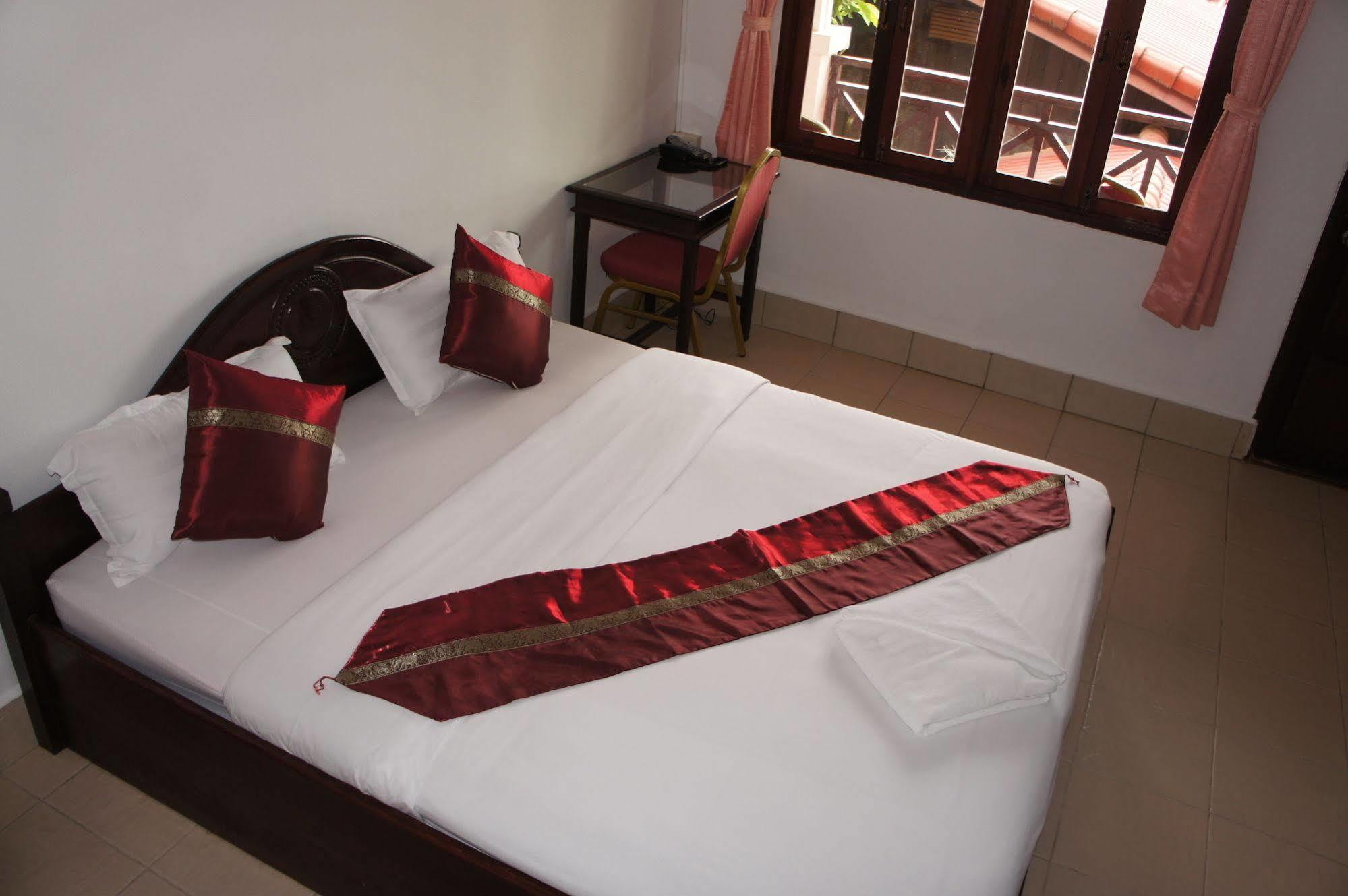 Suksavanh River 2 Hotel Ban Nongdouang Bagian luar foto
