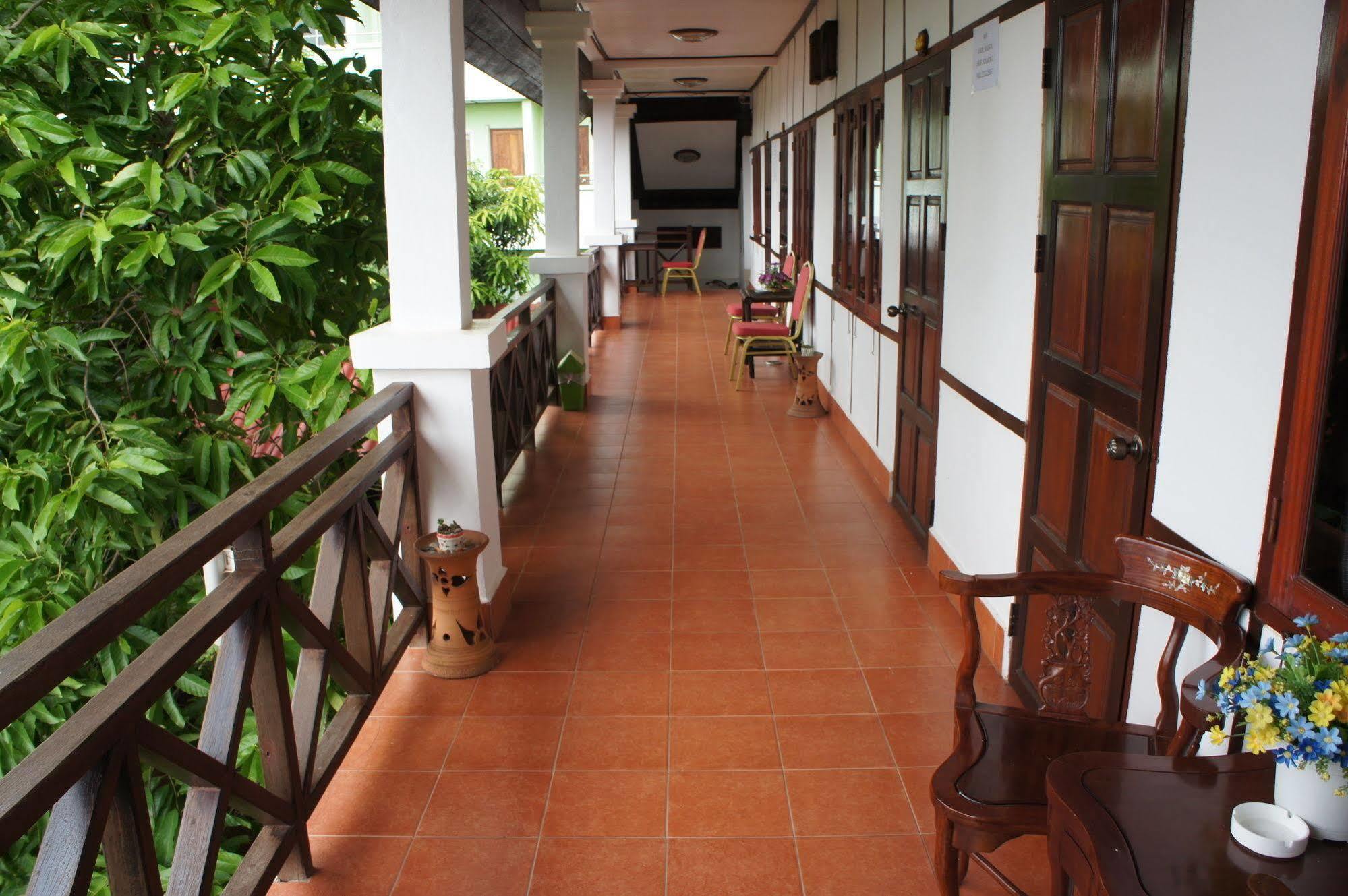 Suksavanh River 2 Hotel Ban Nongdouang Bagian luar foto
